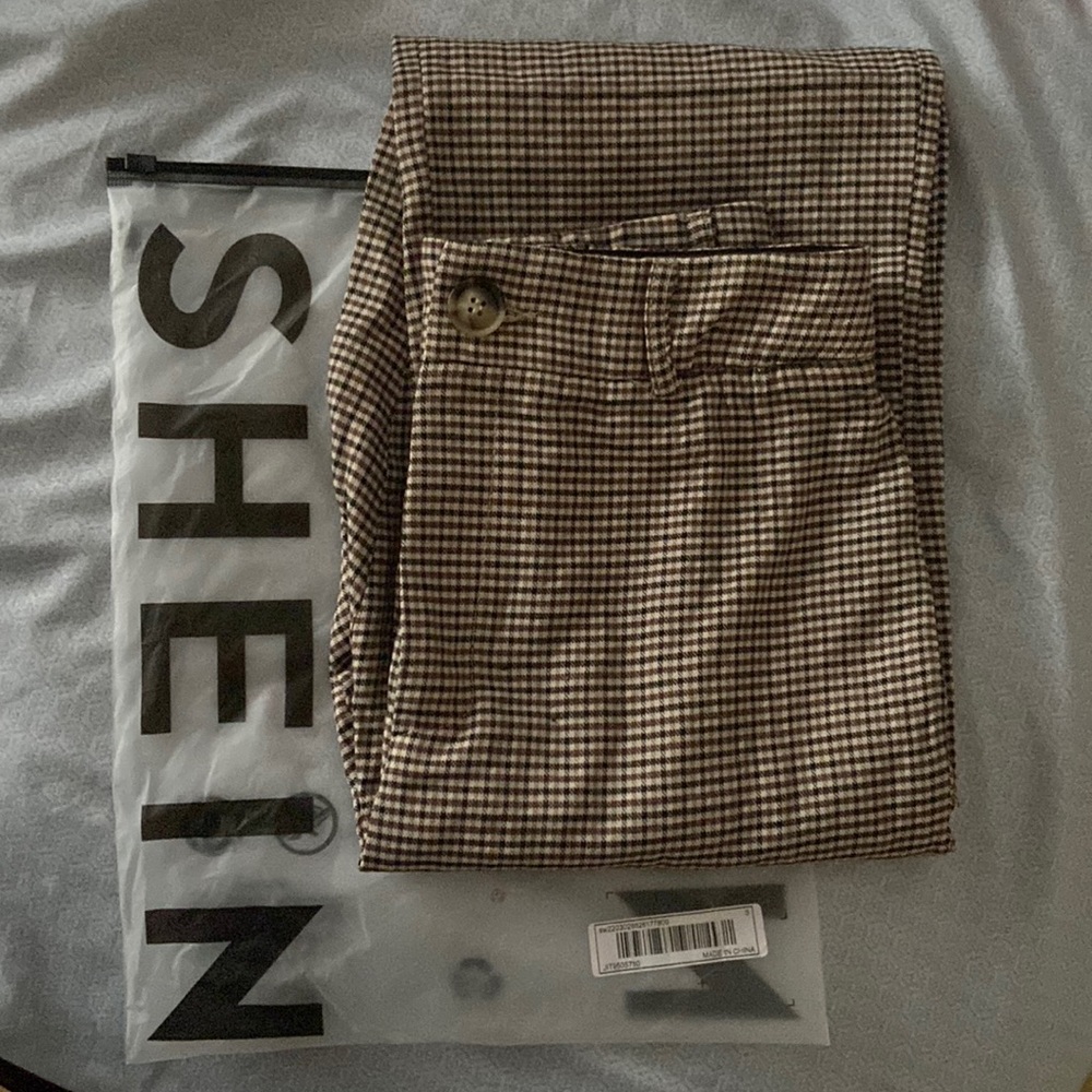 Straight leg pants size (4) small